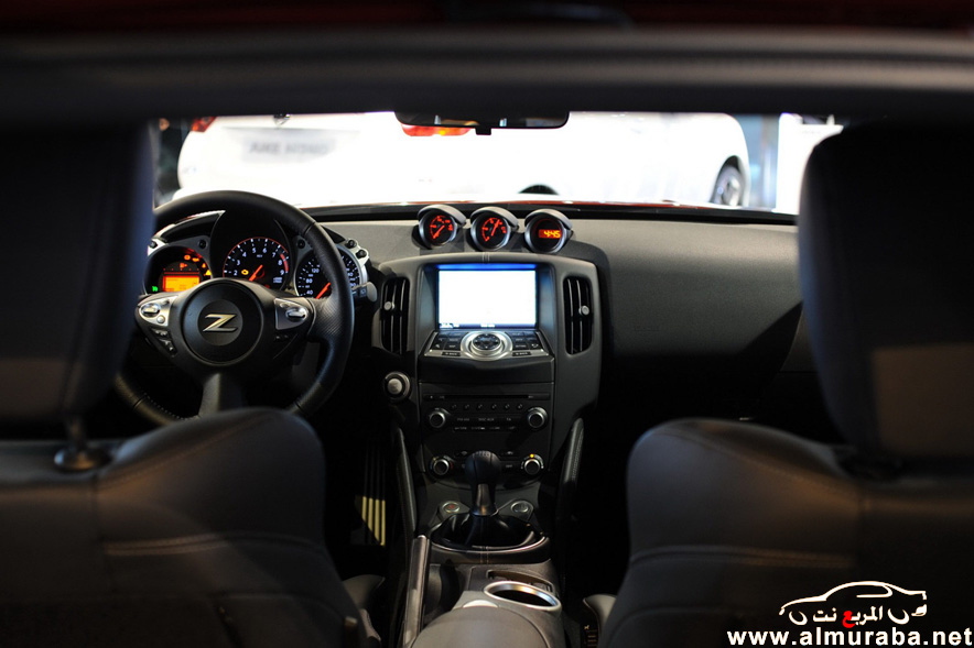 نيسان زد 2013 كوبيه المطورة تنطلق في معرض باريس للسيارات بالصور Nissan 370Z Coupe 2013 17